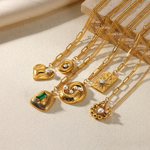 Collana Con Pendente A Cuore In Acciaio Inossidabile Placcato Oro 18K Vintage Con Perla Artificial Zircone Catena Geometrica Per Donna
