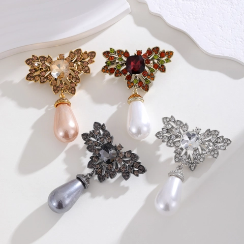 Baroque Vintage Alloy Rhinestone Flower Butterfly Brooch With Water Drop Faux Pearl Pendant For Wedding Party Women Jewelry