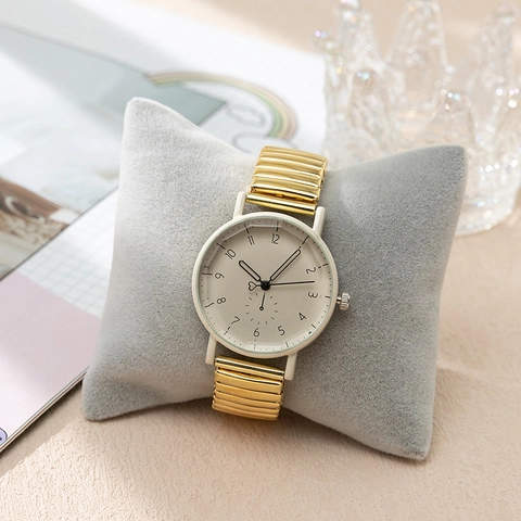 Orologio Al Quarzo Donna Cinturino Elastico In Metallo Quadrante Rotondo Numeri Arabi Dettaglio Cuore Orologio Da Polso