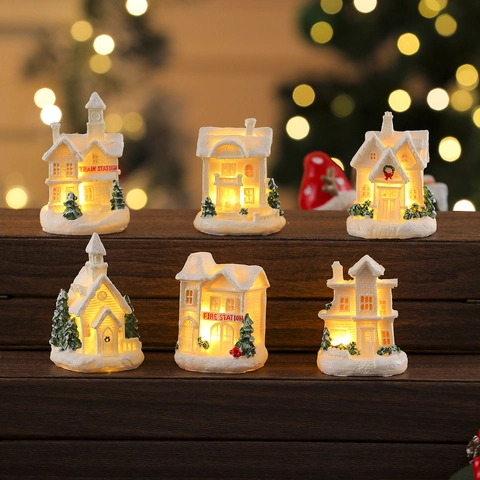 Villaggio Di Natale Miniatura Casa Luminosa Resina LED Decorazione Da Tavolo Scena Innevata Bianca Ornamento Edificio