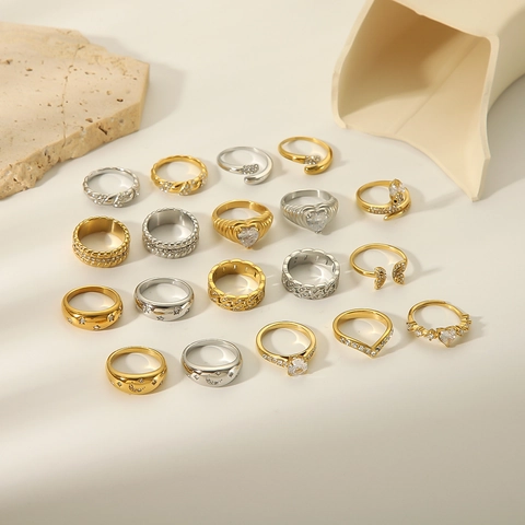 Roestvrijstalen Modieuze Ringen Voor Dames Hart Ster Vlinder Slang Croissant Met Glinsterende Zirkoon Sieraden
