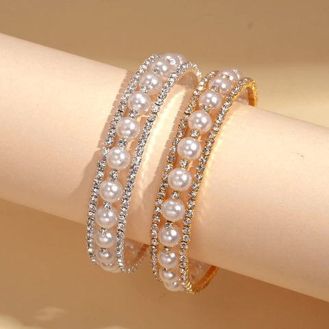 Bracelet Jonc Ouvert Élégant À Plusieurs Rangs Base En Cuivre Künstliche Perle Fantaisie Strass Bijoux De Déclaration Pour Femmes