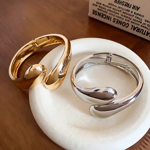 Minimalist Teardrop Water Drop Cuff Bangle Metal Alloy High Polish Mirror Shine Open Adjustable Fashion Hand Jewelry For Women