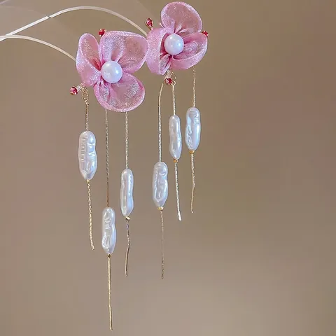 Boucles Oreilles Longues À Pampilles Fleurs En Mousseline Rose Avec Künstliche Perles Baroques Imitation Et Tige En Argent 925