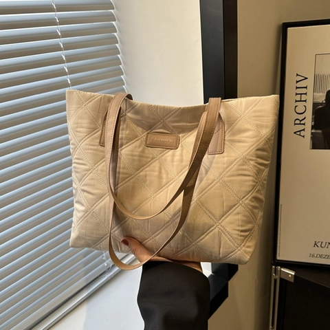 Gewatteerde Tote Bag Dames Diamantpatroon Nylon Schoudertas Grote Capaciteit Casual Lichtgewicht Handtas