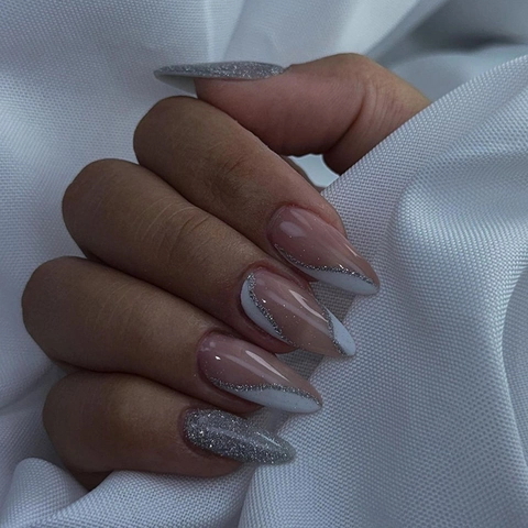 Faux Ongles À Presser Amande Vague Paillettes Argentées Rose Nude Plastique Style Français Longueur Moyenne Brillant Pour Femmes