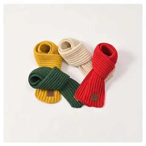Kids Ribbed Knit Scarf Soft Warm Winter Neck Warmer For Boys Girls Toddler Solid Color Scarves With Leather Patch Decoration