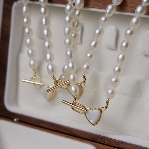 Freshwater Pearl Necklace With Heart Shell Pendant Gold Plated Copper Toggle Clasp Elegant Clavicle Chain Jewelry For Women