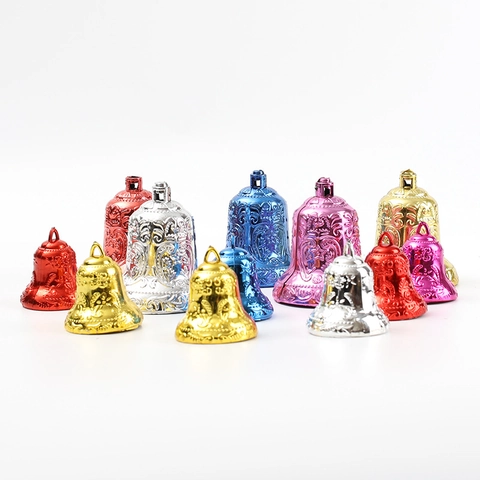 Weihnachtsglocken Galvanisierter Kunststoff Geprägt Floral Retro Aufhängen Feiertagsbaum Party Dekoration Kranz Zubehör Elegant