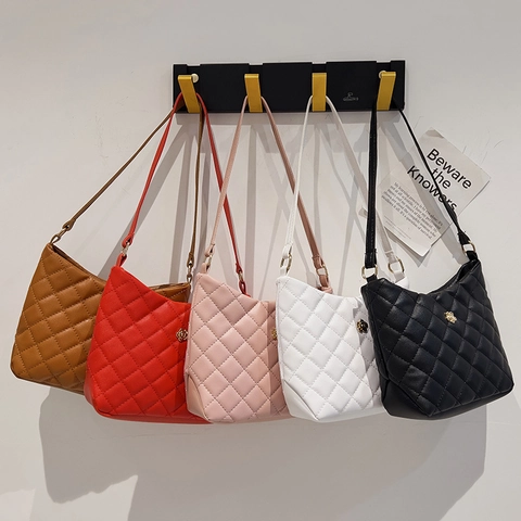 Women Quilted PU Leather Shoulder Bag Mini Bucket Underarm Handbag With Gold Flower Metal Buckle Elegant Fashionable