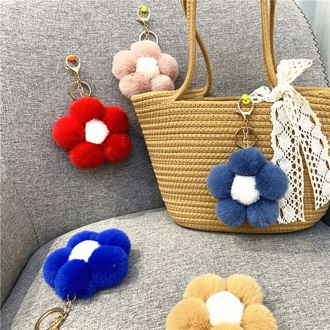 Creative Plush Alloy Flower Keychain Cute Pom Pom Bag Pendant Faux Fur Floral Charm For Car Key Women Girls Accessory Gift