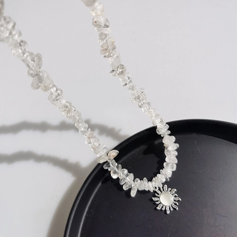 Sonnen Anhänger Halskette Unregelmäßige Synthetische Kristall Schotter Legierung Kette Trendiger Böhmischer Stil Schmuck
