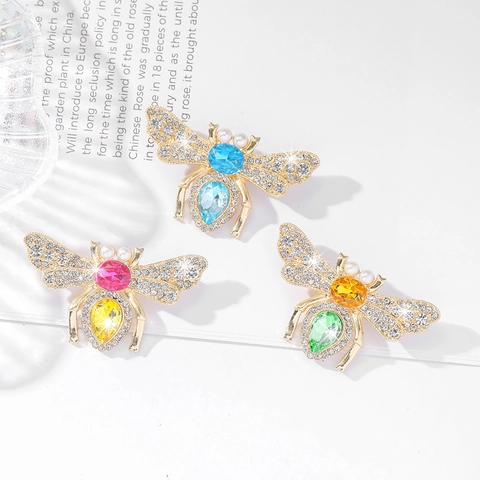 Lussuosa Spilla a Ape per Donna Squisita Spilla a Insetto in Lega di Zinco Con Strass di Cristallo Colorati e Perle Artificiali