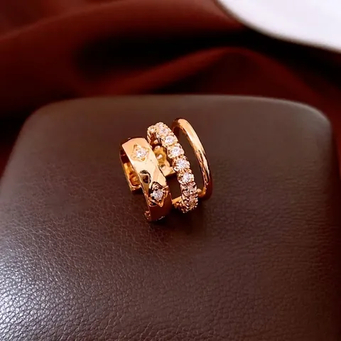 Orecchini Ear Cuff A Triplo Strato Con Stella Rame Placcato Oro 18K Con Zirconia Gioielli Geometrici Senza Buco