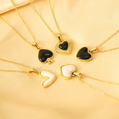 Collana Con Pendente A Cuore E Picche Acciaio Inossidabile 304 Placcato Oro 18K Con Resina Gioielli Vintage