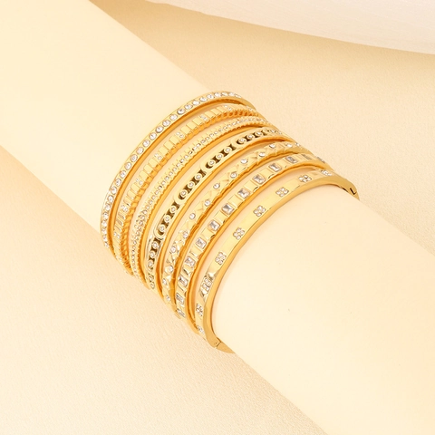 Brazalete de Acero Inoxidable Chapado en Oro con Strass para Mujer Brazalete Abierto Geométrico Minimalista Joyería de Moda Regalo
