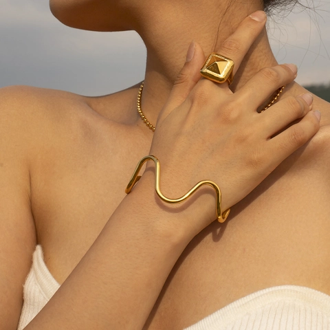Wavy Cuff Bracelet Stainless Steel Gold Plated Polished Minimalist Adjustable Bangle For Women Fashion Jewelry Accessory