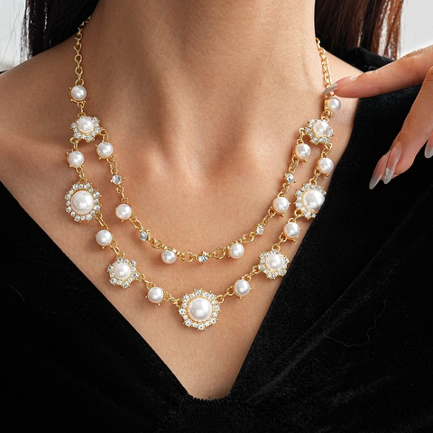 Mehrlagige Halskette Für Damen Mit Legierung Kunstperle Strass Zirkon Blatt Geometrisch Vintage Palast Stil Elegantes Juwel