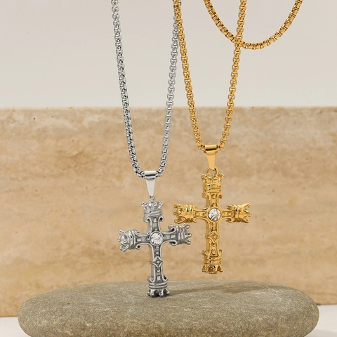Roestvrijstalen Kruis Hanger Ketting Met Zirkonia Kroon Detail Gothische Hiphop Stijl Vintage Getextureerde Sieraden