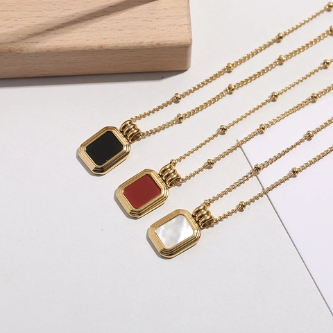 Vintage Minimalistische Titaniumstaal Rechthoekige Hanger Halsketting Voor Dames Goud Kogelketting Zwart Wit Rood Sieraden