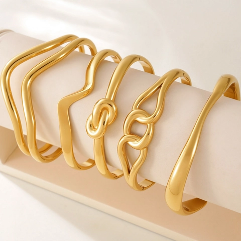 Roestvrijstalen Armring Voor Dames 18K Verguld Golf Knoop Geometrisch Open Verstelbare Manchet Modern Minimalistisch