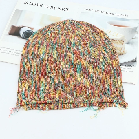 Distressed Beanie Mütze Damen Gestrickt Acryl Bunt Loch Streetwear Punk Warm Skull Cap