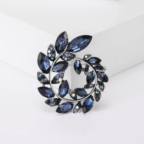 Elegant Alloy Rhinestone Olive Branch Wreath Brooch Pin For Women Vintage Crystal Floral Corsage Dress Clothing Accessory