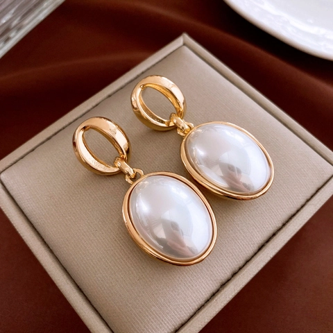 Oval Artificial Pearl Drop Earrings Alloy Geometric French Retro Elegant For Women With Silver Earring Post Vintage Style Jewelry