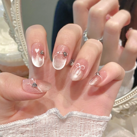 Handmade Soft Pink Blush Gradient Cat Eye Press On Nails With 3D Bow Heart Rhinestone Pearl Exquisite Fake Nails For Women