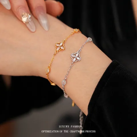 Pulsera De Trébol De Flores Cobre Con Incrustaciones De Circón Cadena Ajustable Joyería Elegante Para Mujer