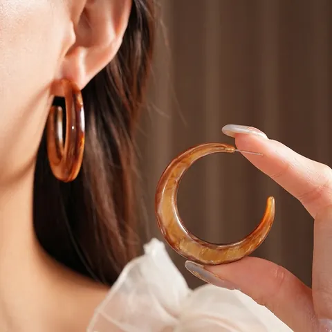 Orecchini A Cerchio Retrò A C Per Donna In Resina Con Motivo A Tartaruga E Perno In Argento Stile Minimalista