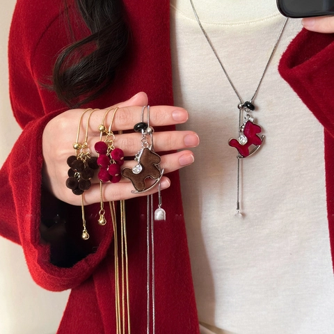 Long Sweater Necklace With Flocking Grape Pendant Adjustable Copper Alloy Chain Vintage Autumn Winter For Women