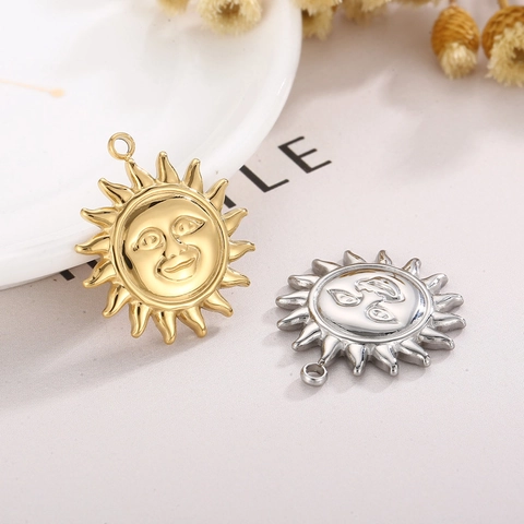 Colgante Cara Sol Sonriente Acero Inoxidable DIY Accesorio Joyería Amuleto Pulido Oro Plata Para Collar Pulsera