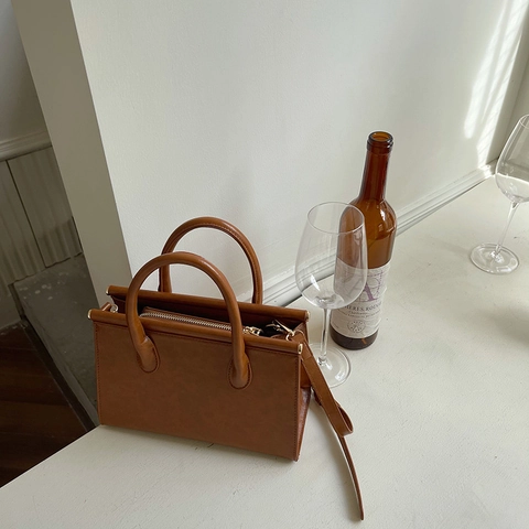 Retro PU Leather Handbag Women Vintage Oil Wax Shoulder Crossbody Bag Double Handles Adjustable Strap Minimalist