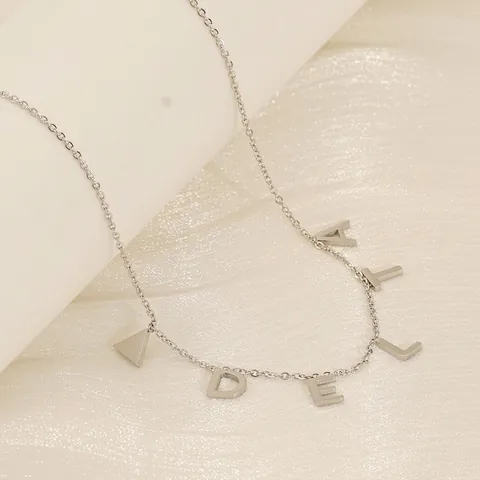 Edelstahl Halskette Mit Buchstaben Anhängern Und Dreieck Anhänger Einfache Polierte Schlüsselbein Kette Schmuck Für Damen