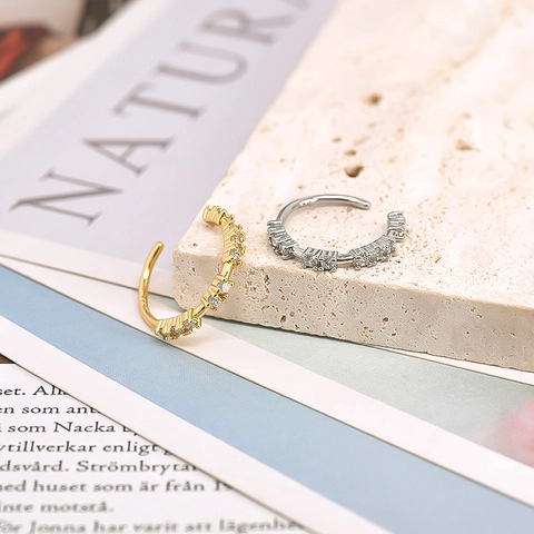 Ear Cuff Geometrico Rotondo Micro Pave Zirconi Rame Placcato Oro Orecchino A Clip Senza Buco Per Donna