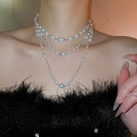 Vintage Multi Layer Glass Artificial Pearl Necklace Alloy Butterfly Pendant Elegant Clavicle Chain For Women Fashion Jewelry