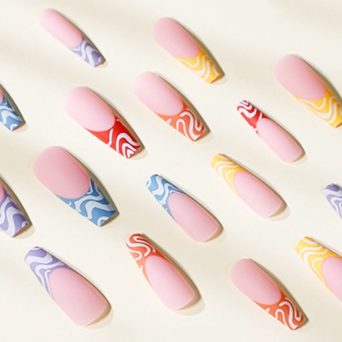 Faux Ongles À Presser Mats Longs Cercueil Motif Vagues Arc-En-Ciel Style Français Ongles Artificiels Pour Femmes