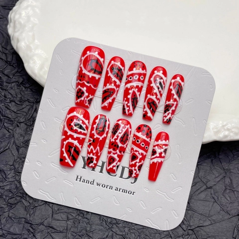 Handgemaakte Opdruknagels Rood Lange Kistvorm Boheemse Graffiti Stijl Herbruikbare Manicure Voor Vrouwen