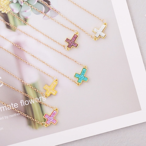Collana Con Ciondolo A Croce Lega Glitter Colorati Lucido Placcato Oro Gotico Minimalista Stile INS Gioielli Di Moda Per Donna