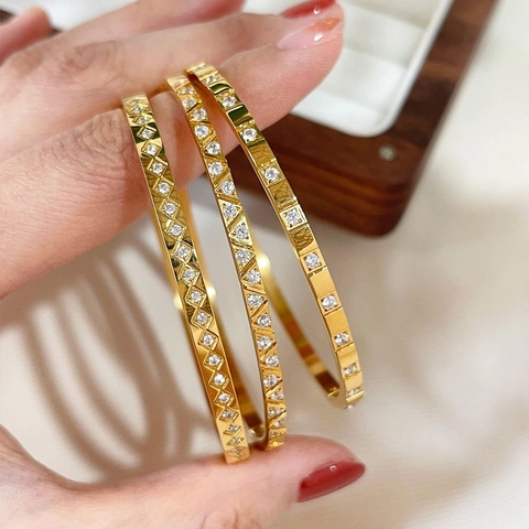 Geometrischer Armreif Damen 18K Vergoldet Edelstahl Mit Zirkonia Dreieck Raute Quadrat Minimalistischer Schmuck