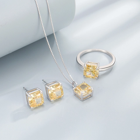 925 Sterlingsilber Schmuckset Für Damen Prinzessschliff Zirkonia Halskette Ohrringe Ring Luxus Quadratischer Stein Brautschmuck