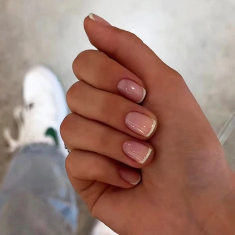 Uñas Postizas Press On French Tip Nude Rosa Borde Blanco Corto Cuadrado Uñas Artificiales Para Mujeres Estilo Elegante