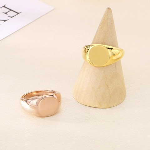 Minimalist Stainless Steel Signet Ring Smooth High Polished Round Oval Surface Titanium Steel Band Jewelry For Unisex