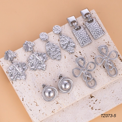 Vintage Onregelmatige Blad Textuur Titanium Staal Oorknopjes Europees Ontwerp Verguld Geometrische Oorbellen Sieraden Voor Vrouwen