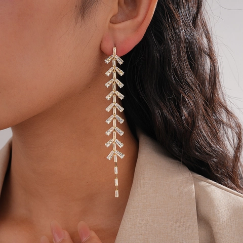 Lange Blatt Quaste Hängeohrringe Für Damen Mit Silbernem Ohrstecker Baguette Zirkonia Kupfer Luxusschmuck