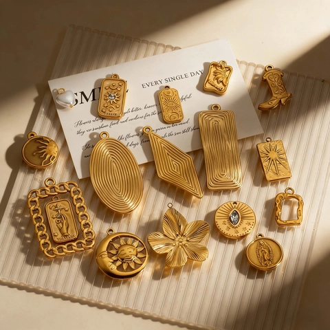 Ciondoli Charms In Acciaio Inossidabile Placcato Oro Sole Luna Stella Geometrico Fiore Per Creazione Gioielli Fai Da Te