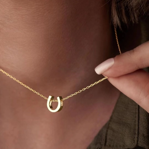 Minimalistische Hoefijzer U-Vormige Hanger Ketting Titanium Roestvrij Staal Sierlijke Gepolijste Sleutelbeinketting Dames