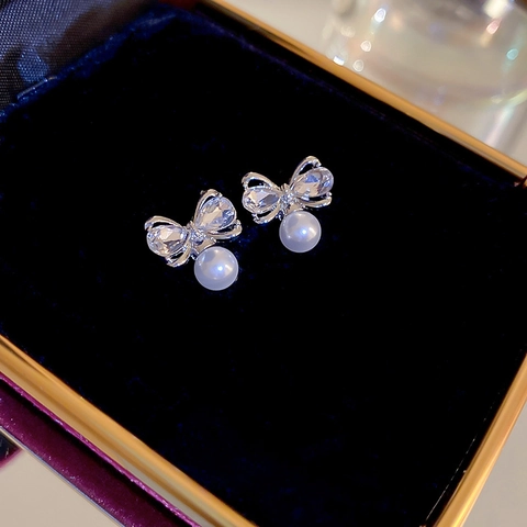 Pendientes De Botón Con Lazo Y Perla Artificial Elegantes Con Diamantes De Imitación Aleación Y Poste De Plata Para Mujer