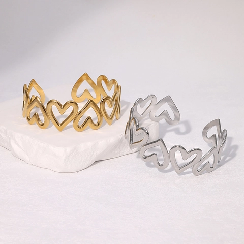 Bracciale Rigido Aperto Cuore Cavo Continuo Minimalista In Acciaio Inossidabile Placcato Oro 18K Per Donna